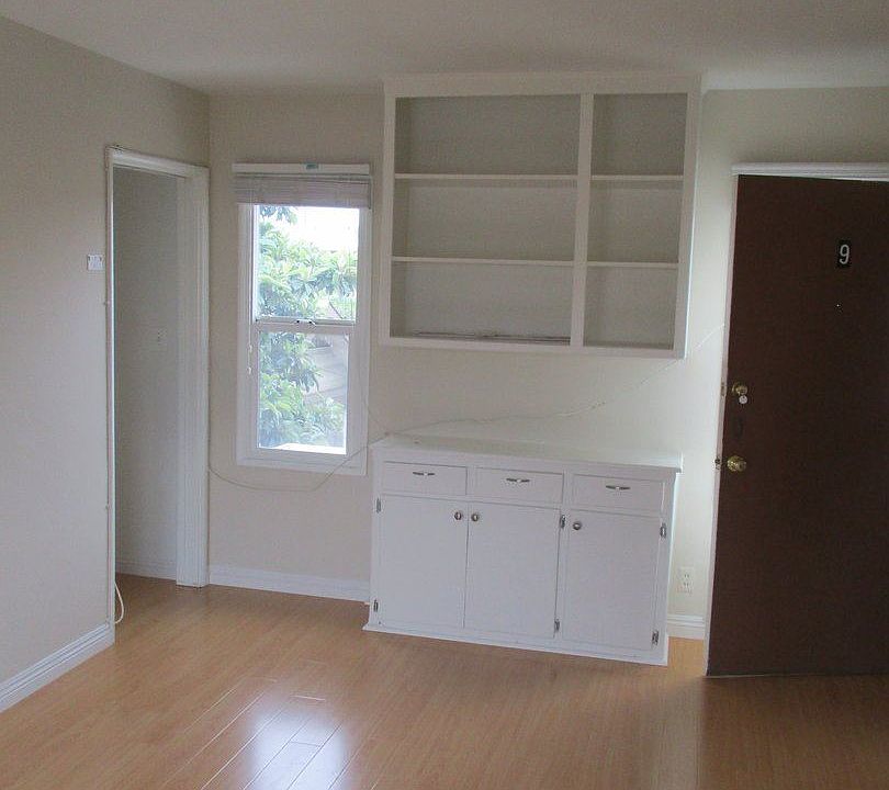 2nd image of 1728 E 7th St APT 9
