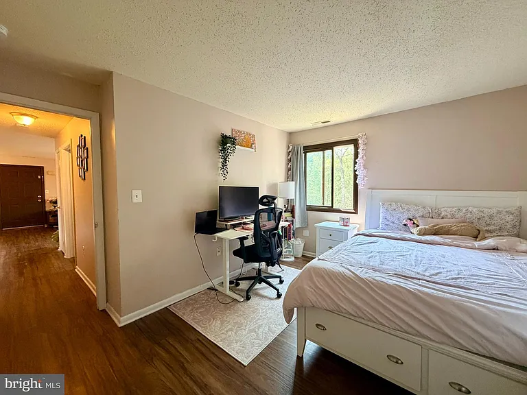 5215 Ravens Crest Dr — Photo 10
