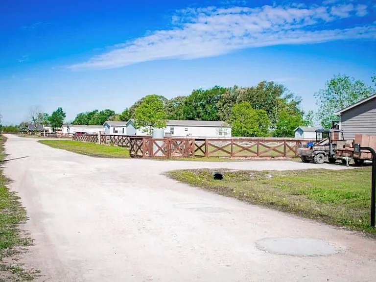 1566 County Road 610 — Photo 3