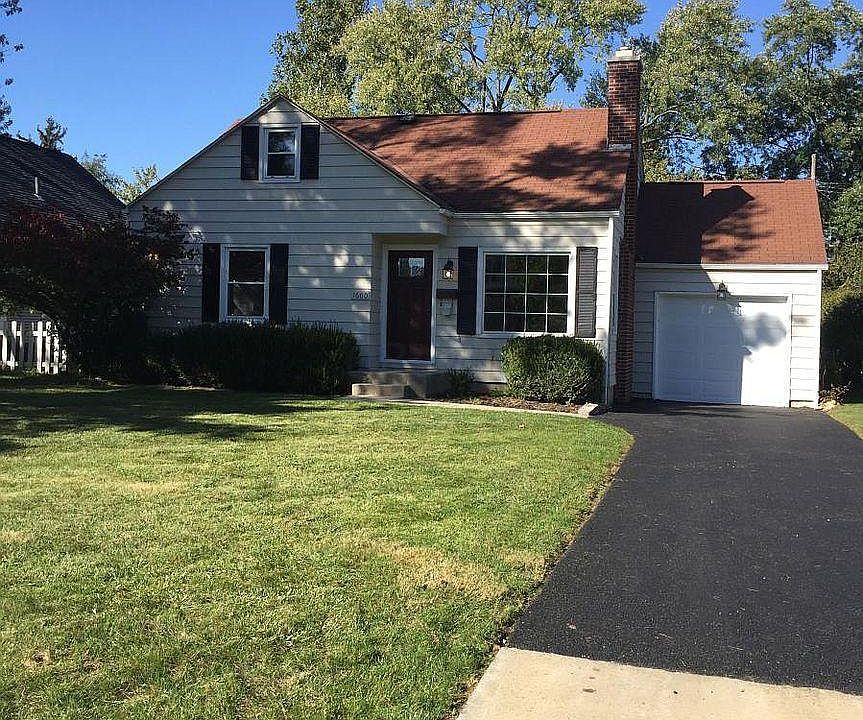 1st image of 1600 College Hill Dr