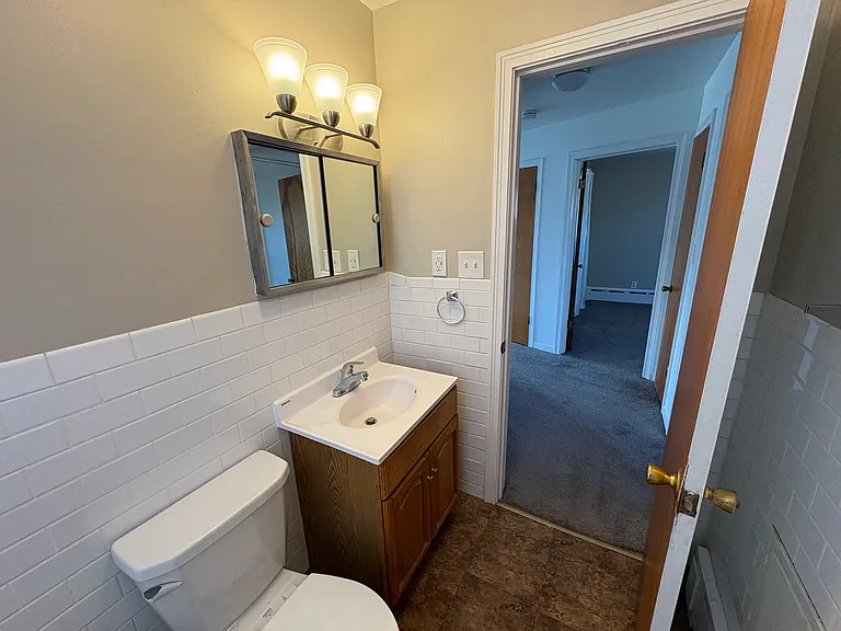48 Joseph Dr — Photo 8
