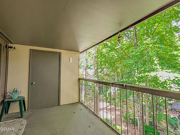 5th image of 1235 Ski Mountain Rd APT 610