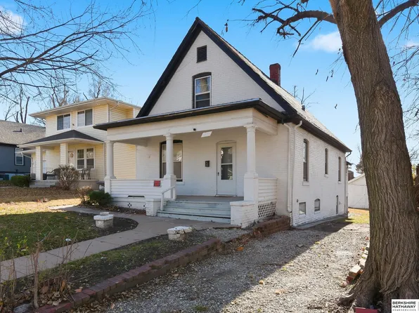 2933 Charles St, Omaha, NE 68131