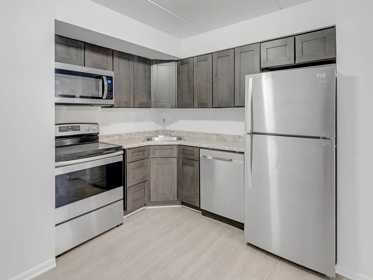 Glenmore Place — Photo 1
