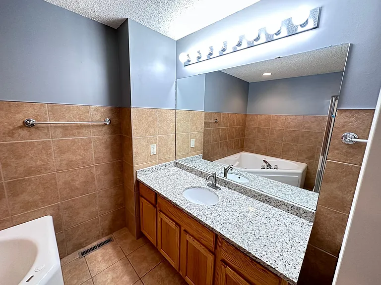 1871 Wildflower Ct — Photo 12