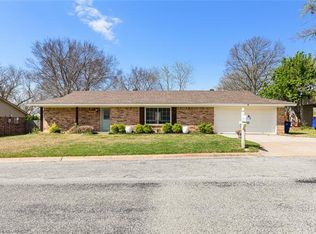 2410 Ridgewood Dr, Sherman, TX 75092