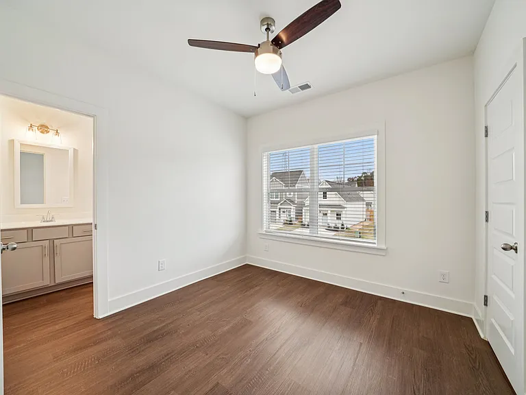 Turnberry Park Apartments and Homes — Photo 45