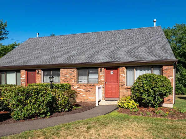 39 Dannys Way #39, Wallingford, CT 06492