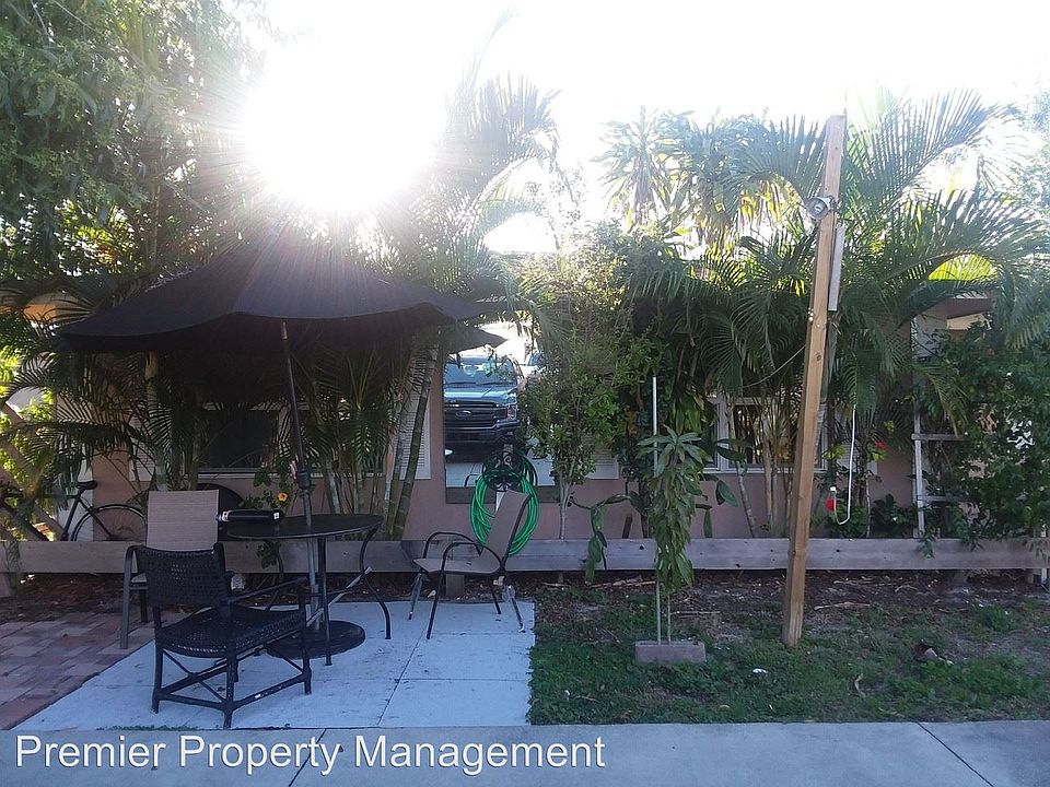 1st image of 933 San Remo Ave