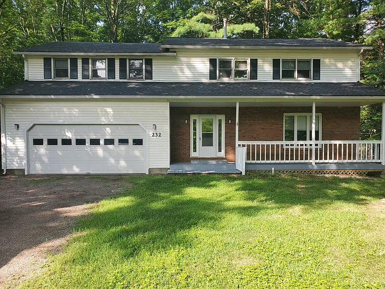 232 Kirby Ln — Photo 1