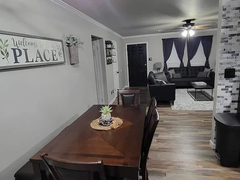 7939 NW Crossland Cir — Photo 6