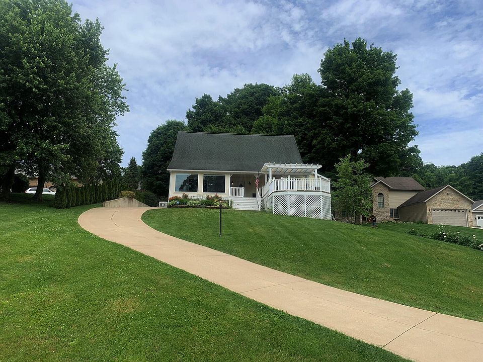 1st image of 4030 Apple Valley Dr