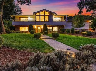 6850 Oakmont Drive, Santa Rosa, CA 95409