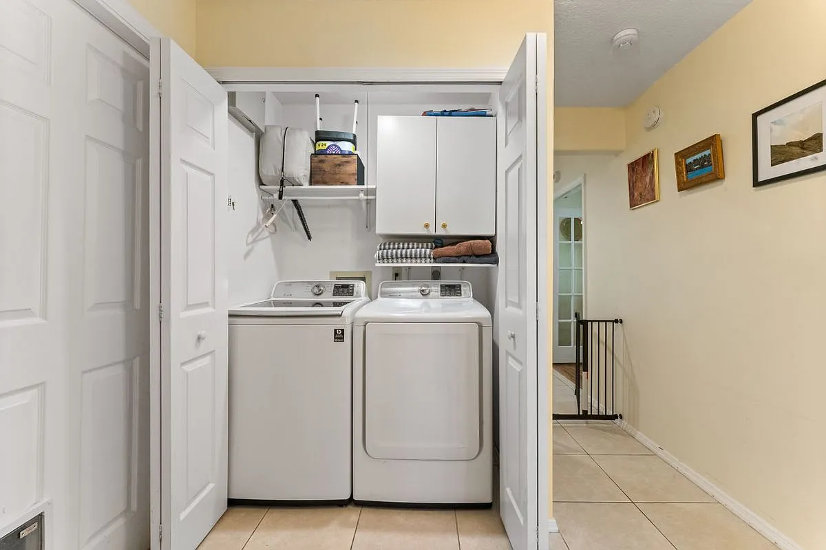 2 bed, 2.0 bath, 1753 sqft, $2,500 — Photo 3