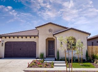 2805 N Douglas Ave, Fresno, CA 93727