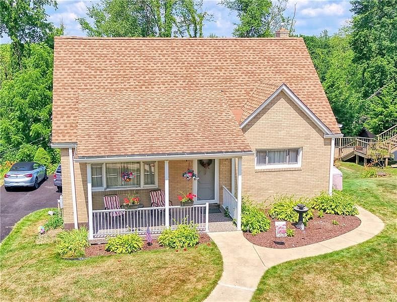 1st image of 544 Hickory Dr