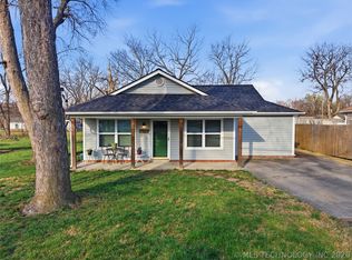 206 S Division St, Coweta, OK 74429
