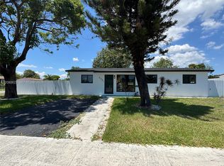 Greendale Estates Sec Fiv, Miami Gardens, FL 33056