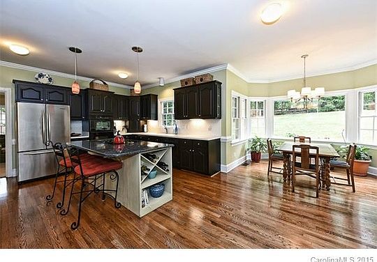 5th image of 10400 Oak Pond Cres