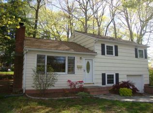 670 Buckingham Ave, Milford, CT 06460