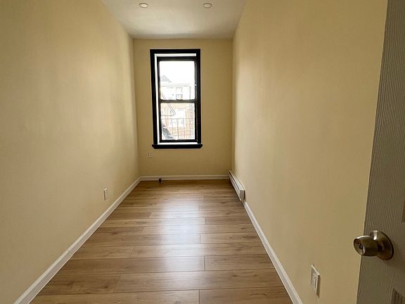 5th image of 644 E 219th St APT 2F