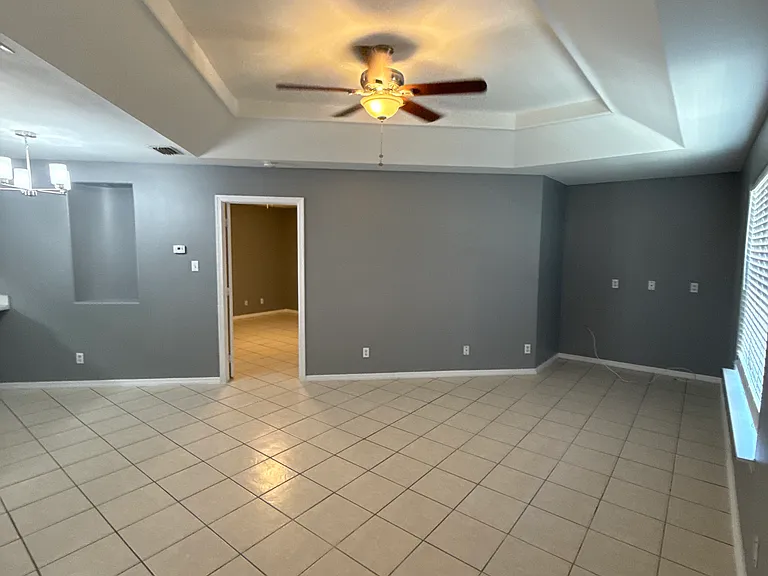 105 S Ridge Ln #2 — Photo 3