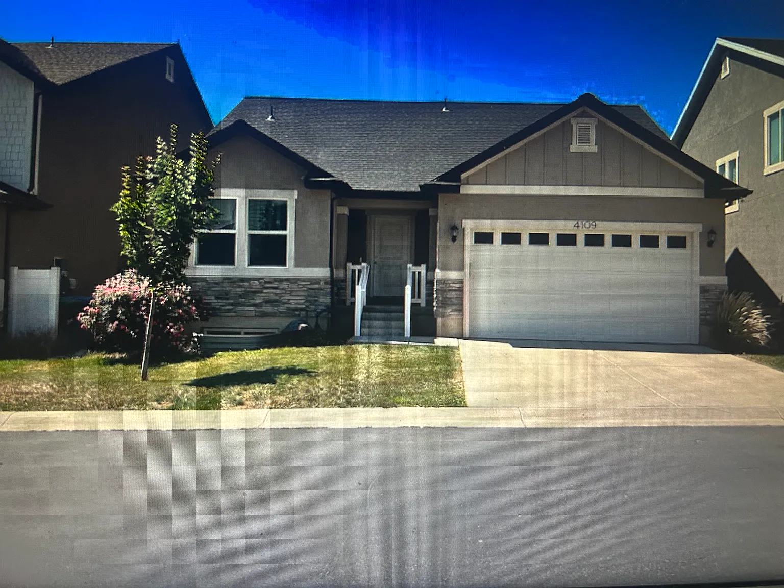 6 bed, 2800 sqft, $2,800 — Photo 1
