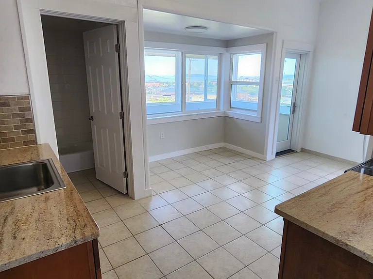 2226 Grand Ave — Photo 6