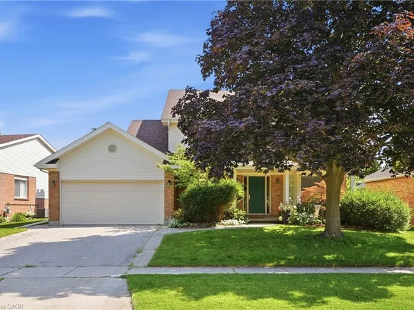 46 Devils Creek Dr, Cambridge, ON N1S 4Y3