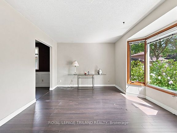 4th image of 184 Chesham Pl