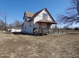 629 S Cedar St, Lindsborg, KS 67456