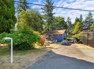 2058 Hillside Ave, Coquitlam, BC V3K1K7