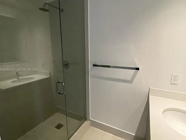 121 NE 34th St #1810 — Photo 8