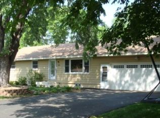 715 Baxter St N, Champlin, MN 55316