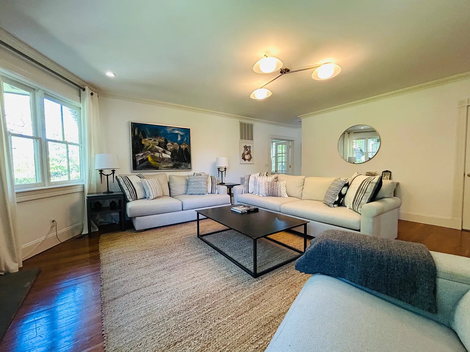 US Open Spacious Water Mill Compound — Photo 2