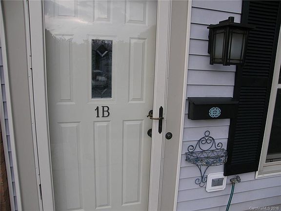 3rd image of 817 Mitchell Ave APT 1B