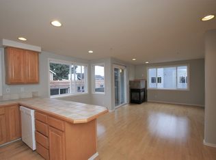 434 NE Maple Leaf Pl APT 202, Seattle, WA 98115