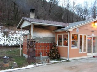 1105 Fairlane Dr, Vanceburg, KY 41179