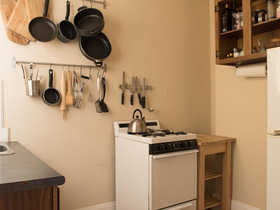 Kitchen with open cabinets