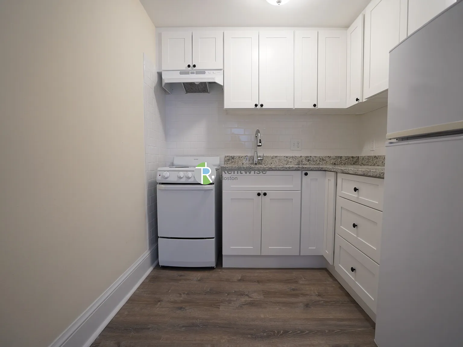 1 bed, 1.0 bath, $2,500 — Photo 3