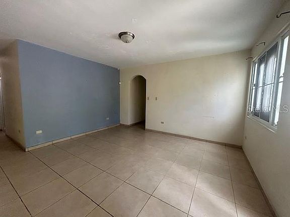 4th image of 734 Bo Arenas