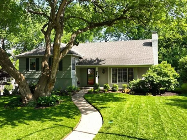 5624 W 82nd St, Prairie Village, KS 66208