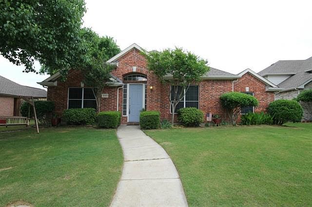 1st image of 1520 Bosque Dr