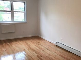 14354 Sanford Ave, Flushing, NY 11355