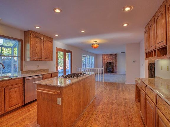 5th image of 10410 SE 301st St