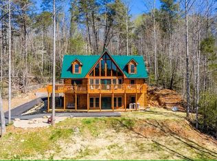 2204 Legend Dr, Sevierville, TN 37876