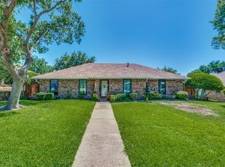 1602 Saint James Dr, Carrollton, TX 75007