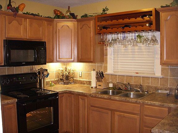 3rd image of 109 Woodville Ave