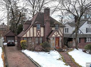 624 Ramapo Rd, Teaneck, NJ 07666