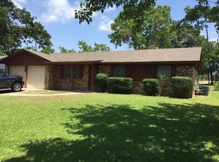 913 Shady Lake Dr, Bedford, TX 76021